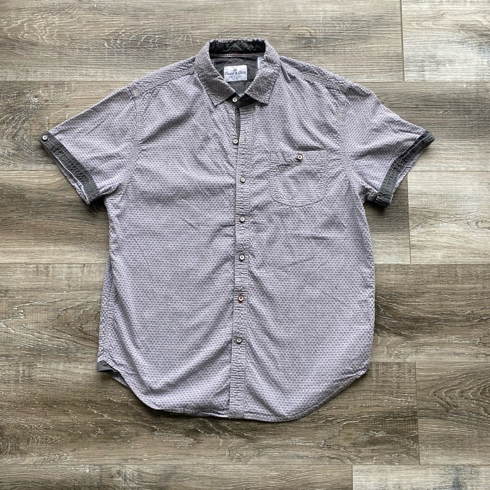 Men's Grey Short Sleeve Shirt Size Medium